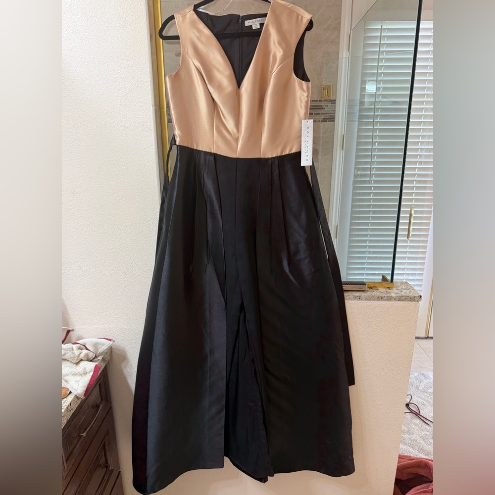 Kay Unger Two-Tone V-Neck Midi Dress in Black and Champagne